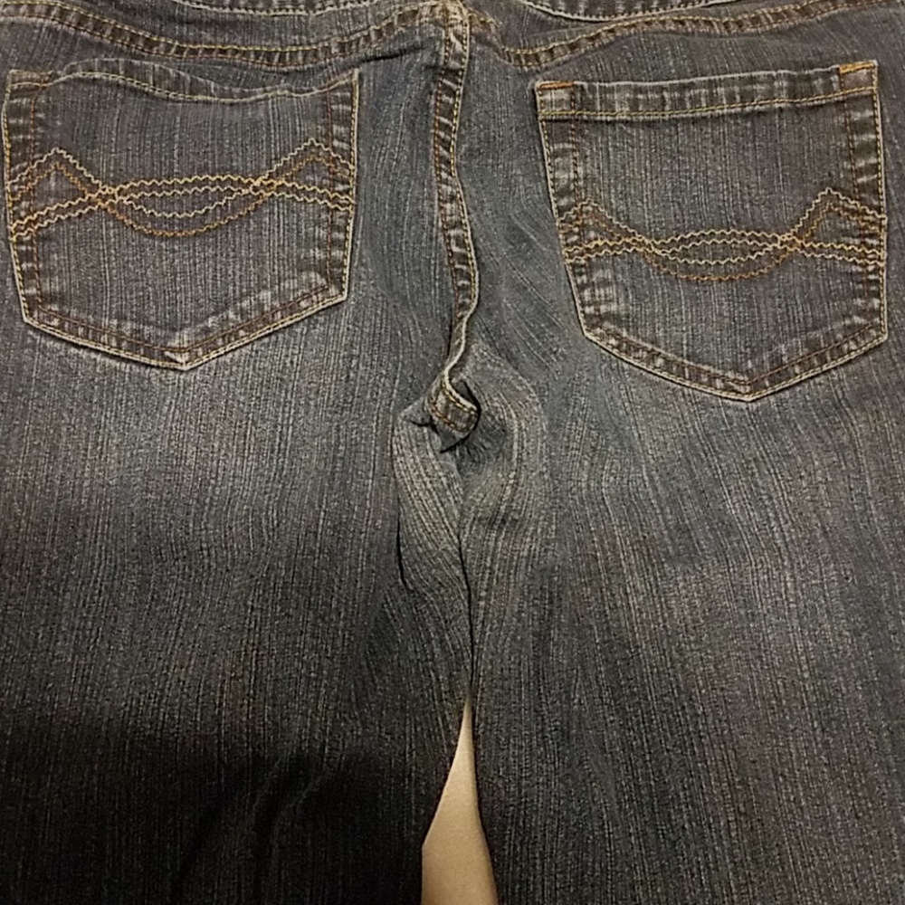 Basic Jeans - Picture 3 of 3